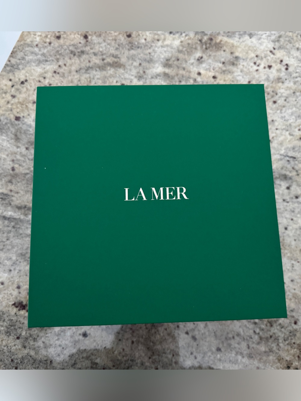 La Mer Gift Box - Picture 9 of 9
